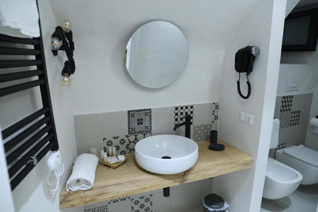 Locus Pendinelli Trani Bed & Breakfast Luaran gambar