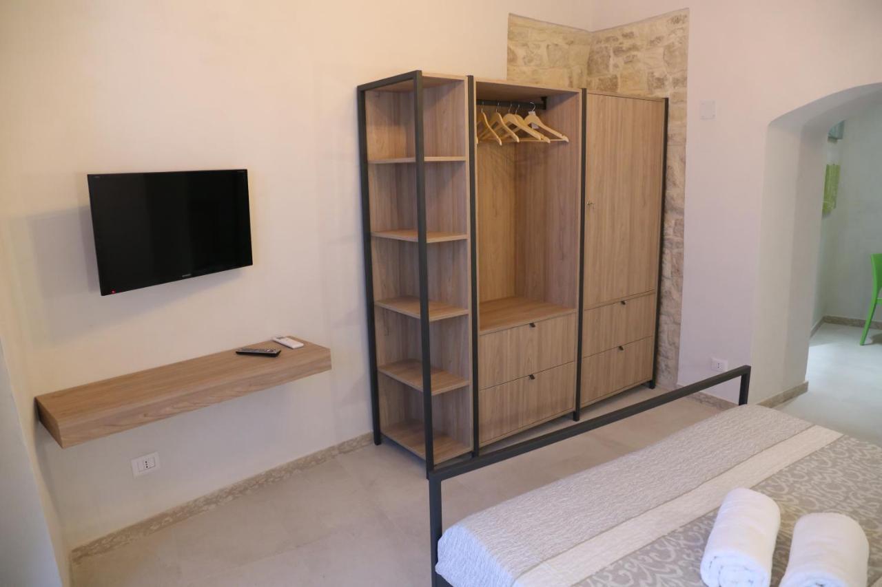 Locus Pendinelli Trani Bed & Breakfast Luaran gambar