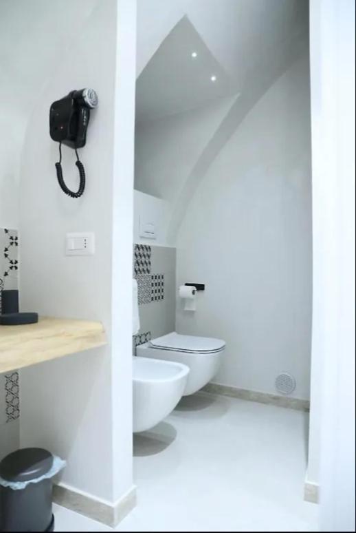 Locus Pendinelli Trani Bed & Breakfast Luaran gambar
