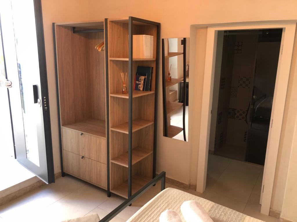 Locus Pendinelli Trani Bed & Breakfast Luaran gambar