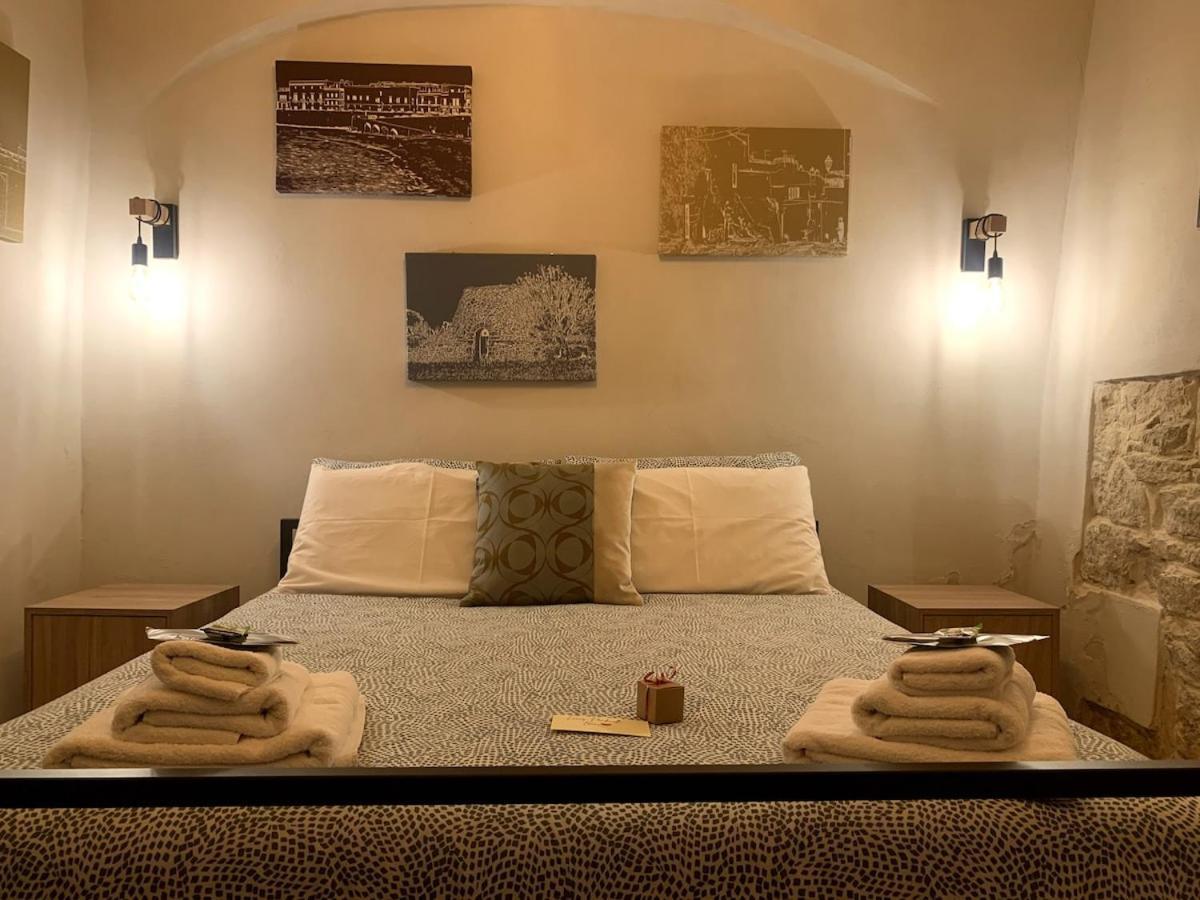 Locus Pendinelli Trani Bed & Breakfast Luaran gambar